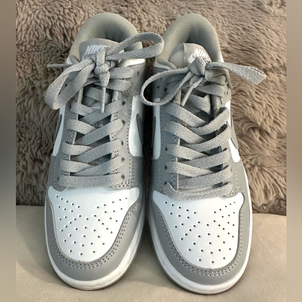 Nike Dunk Low GS White Light Smoke Grey Youth 5.5Y | Classic Neutral Sneaker